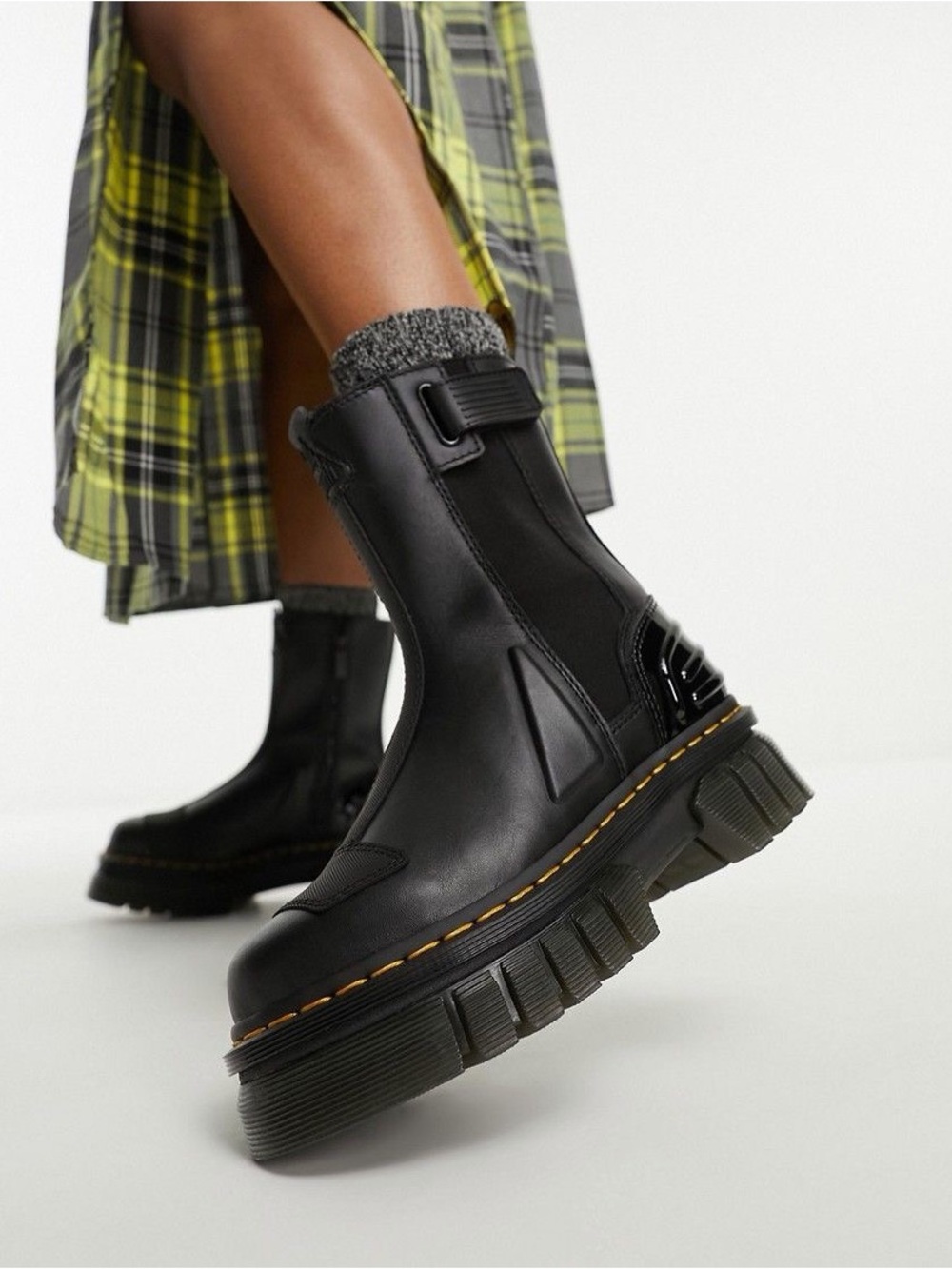 Dr. Martens Audrick Black Chelsea Boot Women’s 10 - Picture 3 of 11